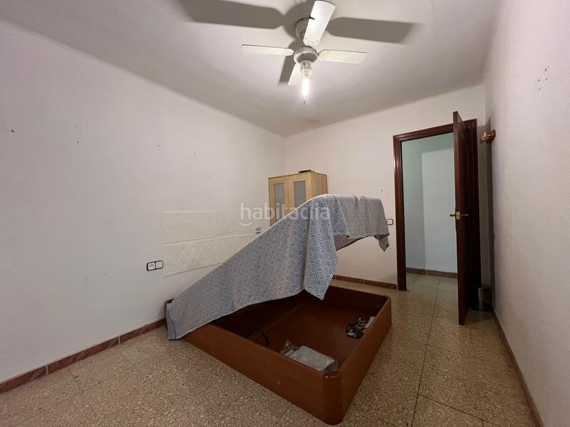 Foto f82dfeaa-b2e2-4fa0-bf09-7af1d7f4a26f. Piso oportunidad ! piso luminoso y con terraza exterior en Ripollet