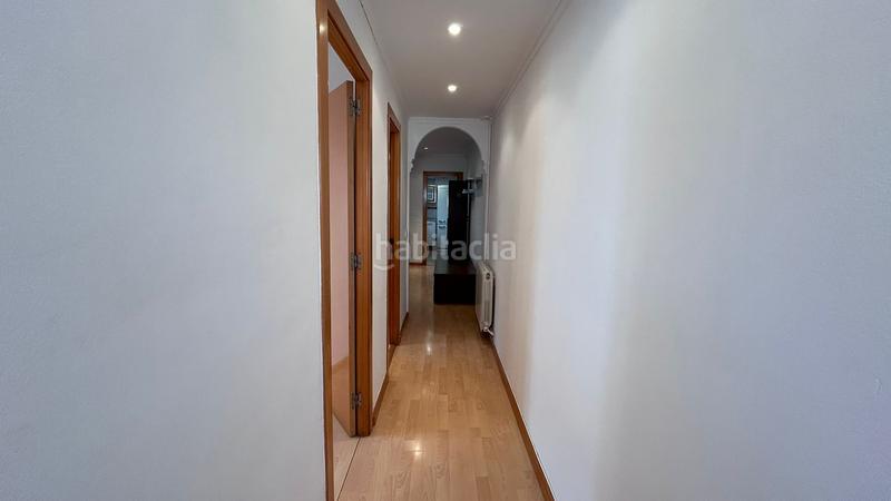 Foto c00e5a27-2560-4e6e-a96c-b90a064c9a13. Appartement dans La Gavarra Cornellà de Llobregat