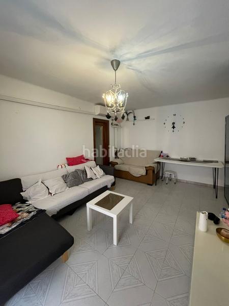 Foto ecee1cd3-5ec6-45d3-84ec-f6997009b9ac. Pis a La Gavarra Cornellà de Llobregat