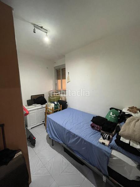 Foto f637d345-6c27-45b7-ade4-e51d12d6cd1c. Pis a La Gavarra Cornellà de Llobregat