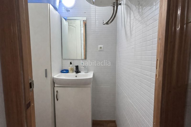Foto dde13d2e-ad75-43e2-be18-a481609debae. Local comercial a Sant Ildefons Cornellà de Llobregat