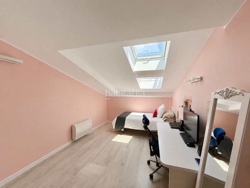 Foto b9eb43dd-7b02-482c-8609-6b6873a2bd3a. Dúplex a Centre Cornellà de Llobregat