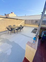 Appartamento in Can Rull. Casa adosada reformada con piscina, terrazas y garaje doble en s