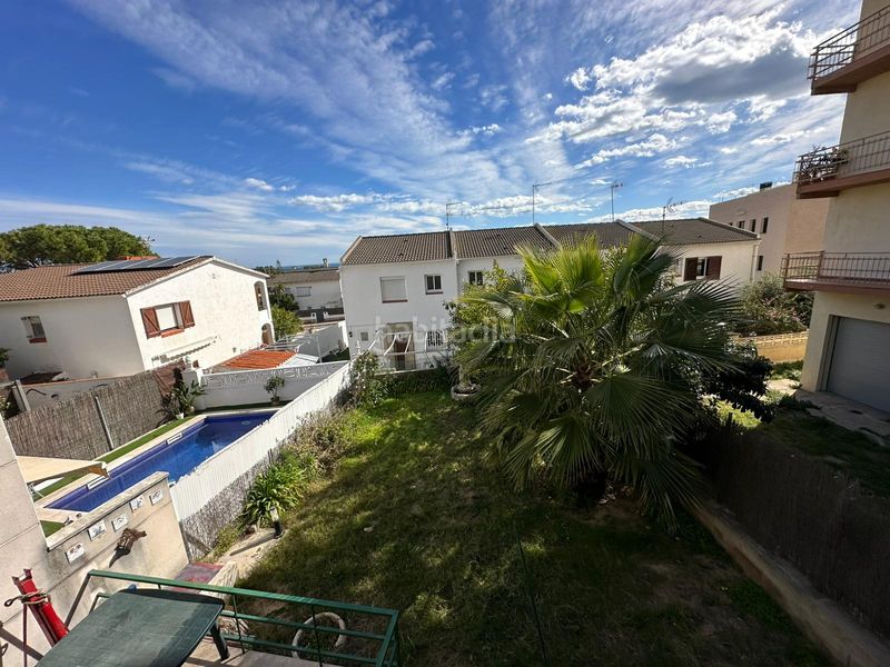 Foto bfe0caf6-8e00-4136-ae36-f32c8582d160. Casa adossada amb calefacció aparcament a Roda de Barà
