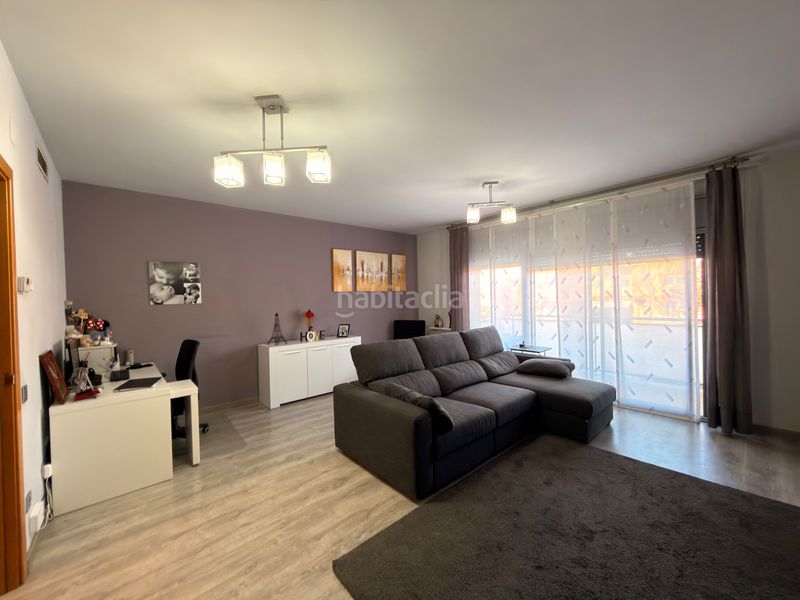 Foto a487c68a-4585-48d0-b23c-f54554d3e97c. Dúplex amb calefacció aparcament a Riera Cornellà de Llobregat