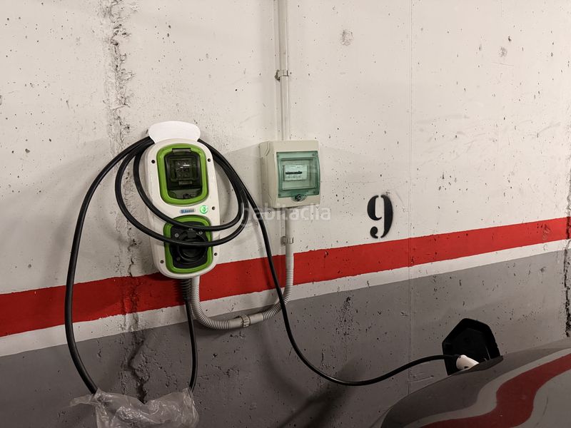 Foto d6635866-4cb2-4acb-8dc3-b309f2281584. Dúplex amb calefacció aparcament a Riera Cornellà de Llobregat