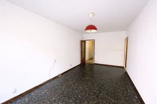 Piso en La Gavarra. Urban grup presenta magnifico piso de 4 habitaciones con ascenso