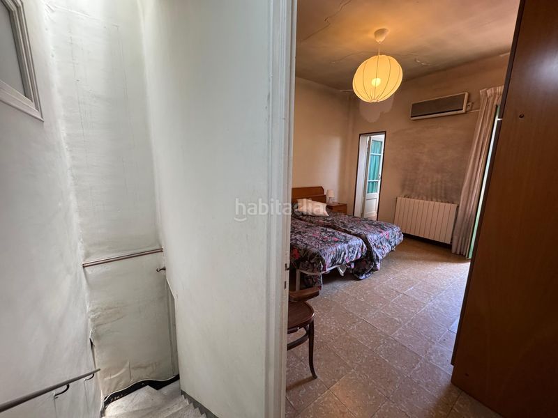 Foto 52975c70-1b2e-452d-832c-61937878c455. Casa adossada amb calefacció aparcament a Centre Sabadell