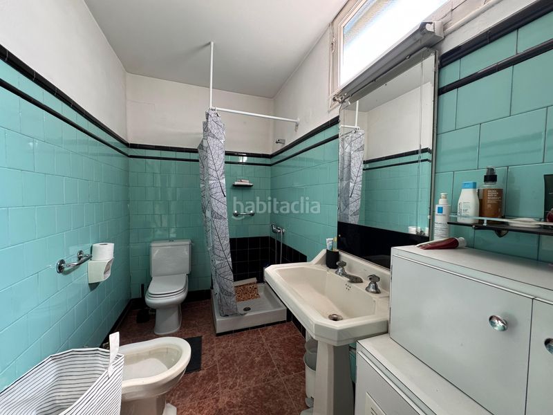 Foto 6b35a9d7-926d-46a0-b920-a93bb7551615. Casa adossada amb calefacció aparcament a Centre Sabadell