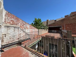 Maison jumelée à Centre. Chalet  con terraza y parking en el centro de sabadell