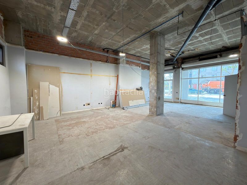 Foto a5f0d748-896f-4644-8558-dd28d7e8e357. Local comercial a Almeda - El Corte Inglés Cornellà de Llobregat