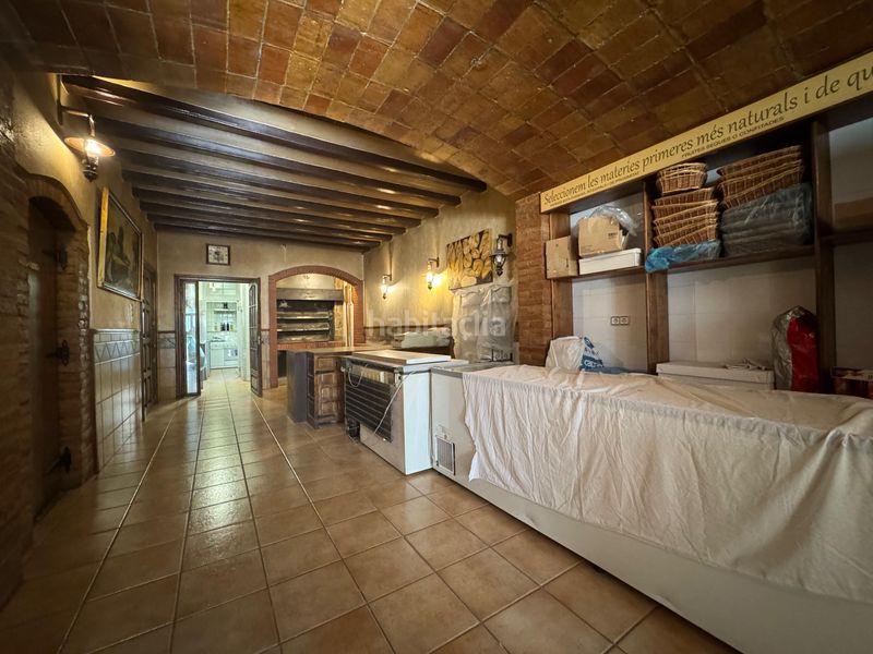Foto e83a8876-c663-409f-b0dc-eee1fa74f35d. Casa adossada amb calefacció a Centre Sabadell