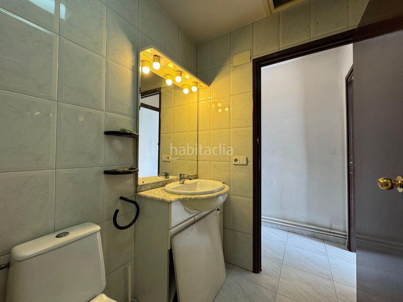 Foto f6a349bd-98ad-45e8-b010-bccdfc69202e. Casa adossada amb calefacció a Centre Sabadell