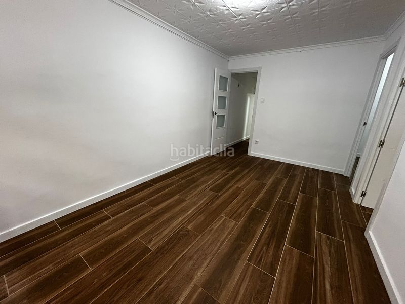 Foto b9bd590e-0f49-43d9-9398-48bd7029b8cb. Planta baixa a La Gavarra Cornellà de Llobregat