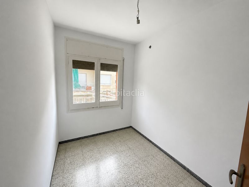Foto 0e7712b1-e1a3-478b-8f57-ab8e9d647e9f. Pis a La Gavarra Cornellà de Llobregat