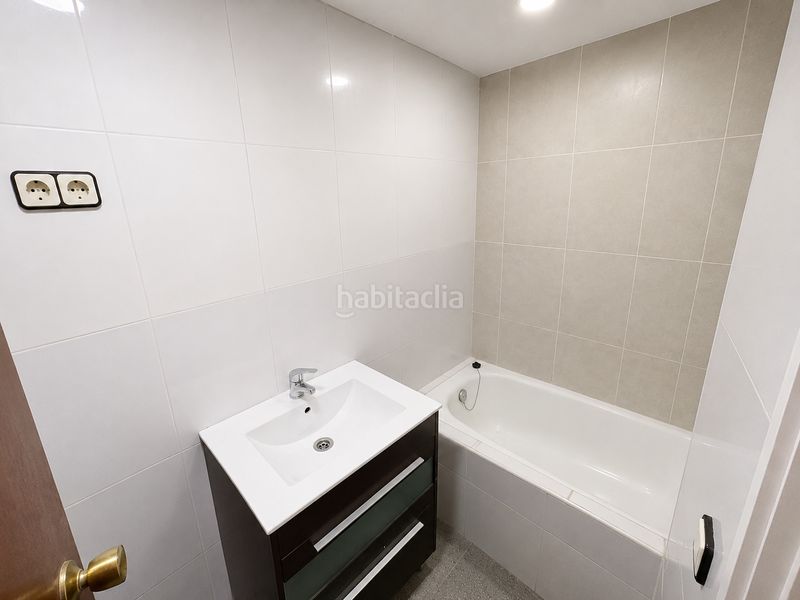 Foto 43032937-c701-4885-9495-4a68a77b8285. Pis a La Gavarra Cornellà de Llobregat