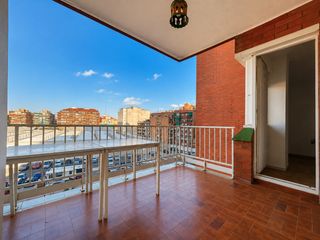 Pis a Santa Eulàlia. Piso exterior de 80 m2 en santa eulàlia, listo para entrar a viv