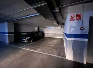 Car parking in Carrer Ernest Lluch