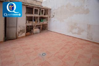 Appartement à Mercado. Piso en venta en centro.