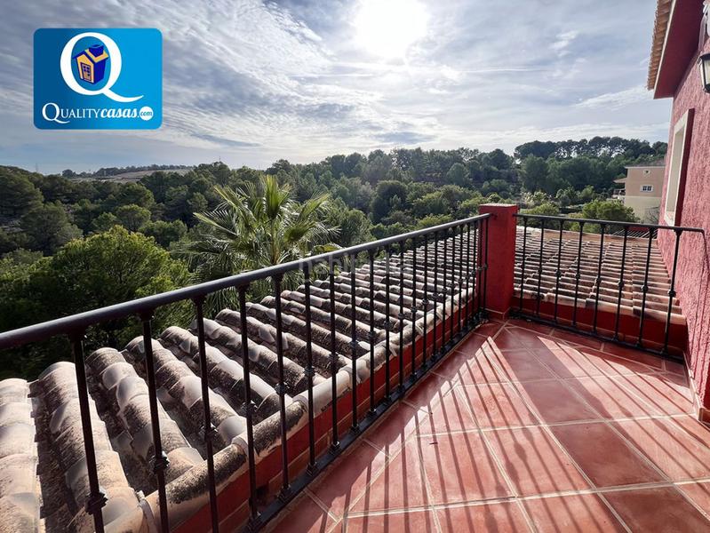 Foto 097840db-4a0d-4b2c-8a8b-445fd90769dd. Chalet  en venta en nucia la, 4 dormitorios. en Nucia (la)