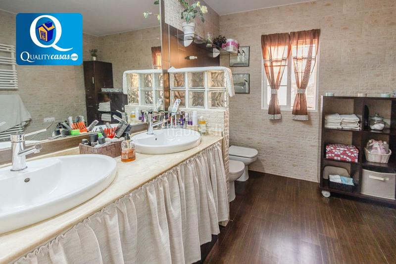 Foto 10eb0067-55d5-49c1-a98d-7fb5a0cec8f7. Chalet  en venta , 4 dormitorios. en Almajada-Ravel Mutxamel