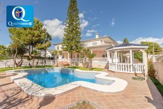 Xalet a La Huerta. Chalet en venta en girasoles, 7 dormitorios.