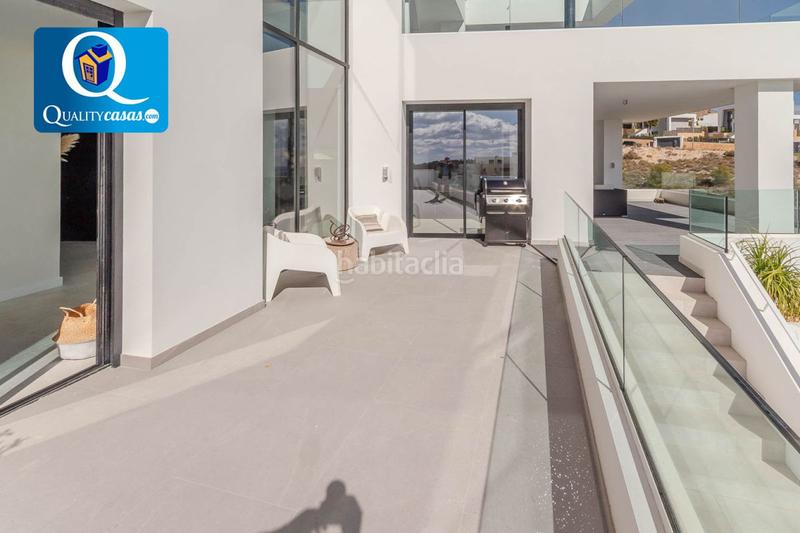 Foto 14ca1c41-e464-426d-a664-fe6b2bd5381c. Chalet mit heizung parking in Golf Bahía Finestrat