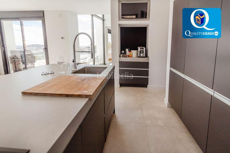 Foto ef8b9a07-e8a3-4f18-ac19-e9f35aadfe21. Chalet mit heizung parking in Golf Bahía Finestrat