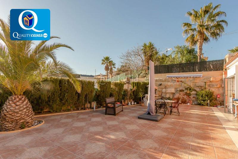 Foto e6a5c61a-2a3f-406b-bf17-f1787ad53279. Chalet  en venta en cotoveta, 3 dormitorios. en Mutxamel