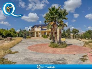 Chalet à Villamontes-Boqueres. Villa en venta en baiona alta, 4 dormitorios.