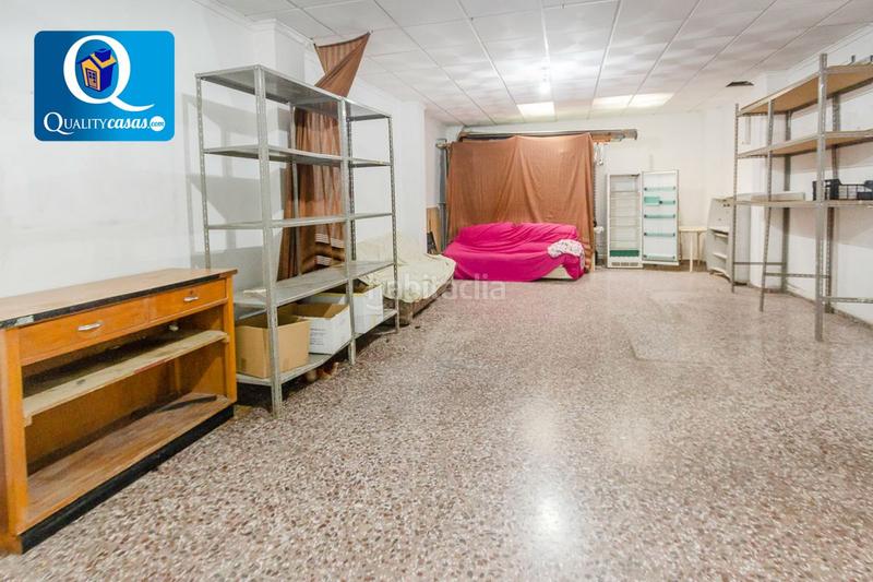 Foto 8e963b46-e4ef-4375-b788-3c855f4bab75. Local comercial local en venta en centro. en El Carril - Paseo de Chapi Villena