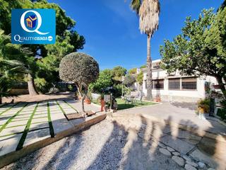 Xalet en Los Girasoles. Chalet en venta en el raspeig, 4 dormitorios.