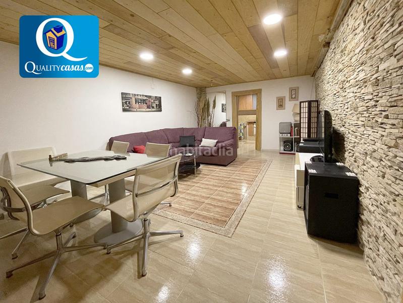 Foto 887cfcb1-e720-48b5-a894-1c0359a23c32. Casa adossada a Busot