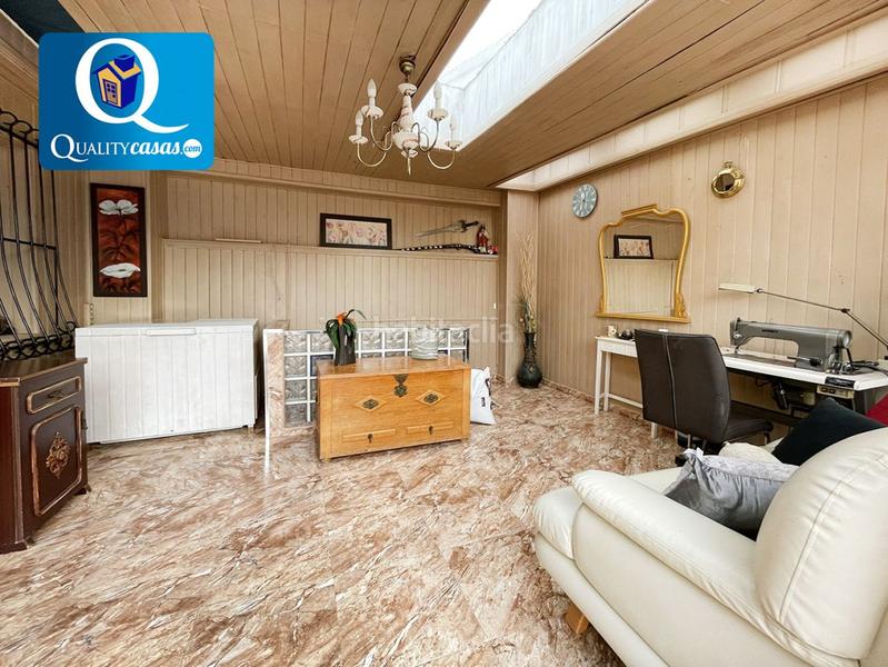 Foto e211bd72-3b69-4b5e-a7c8-f5239ba46eff. Casa adossada a Busot