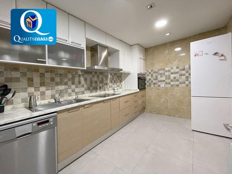 Foto fe4c7e4e-c8ce-4832-9f53-90a3d87118ce. Casa adossada a Busot