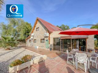 Chalet à Villamontes-Boqueres. Chalet en venta en canastell, 5 dormitorios.