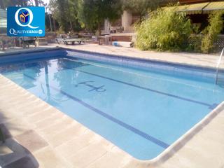 Xalet a Alzabares. Chalet en venta en campo  alzabares, 8 dormitorios.