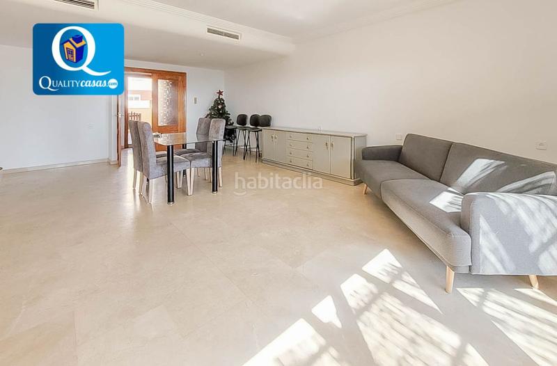 Foto 4a0d9f53-605c-45ad-848c-3f31566c35e5. Casa adossada amb aparcament piscina a Pueblo Español-Coveta Fumá Campello (el)