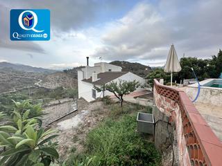 Xalet a Xixona. Chalet en venta en jijonaxixona, 4 dormitorios.