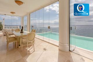 Xalet a Pueblo Acantilado-Lanuza. Villa en venta en cala la merce, 5 dormitorios.