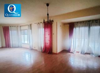 Appartement à Ensanche-Diputación. Piso en venta en centro  maisonnave, 4 dormitorios.