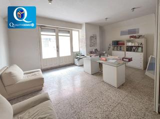 Locale commerciale in Benalúa. Local en venta en benalua, 7 dormitorios.