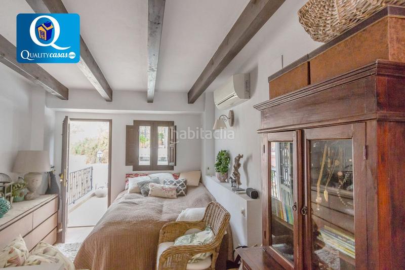 Foto be1c5c8e-6300-4f0a-a98e-d8bb70c7ac00. Duplex con riscaldamento in Casco Antiguo - Sta. Cruz - Ayuntamiento Alicante