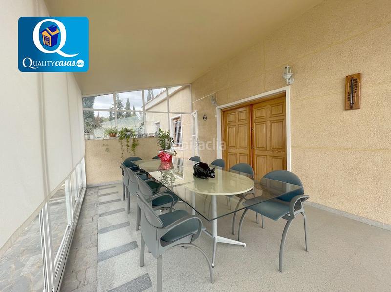 Foto 0a801eae-06de-48bc-847a-6434d3f1c37a. Chalet villa en venta en elcheelx altabix, 5 dormitorios. en Elche / Elx