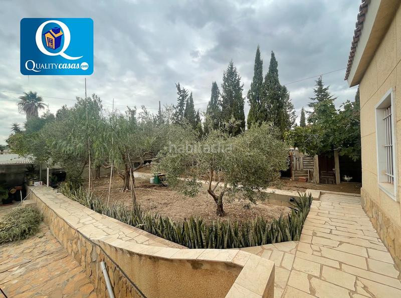 Foto 16044a7f-3a1d-4938-b958-ef9a0f007788. Chalet villa en venta en elcheelx altabix, 5 dormitorios. en Elche / Elx