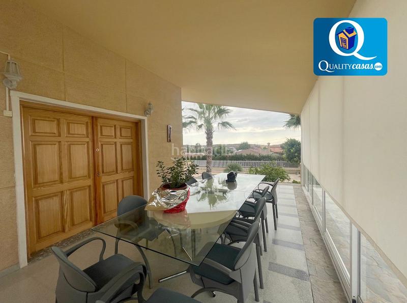 Foto 73f63a24-a8f0-45c4-9463-678a4512d2f4. Chalet villa en venta en elcheelx altabix, 5 dormitorios. en Elche / Elx