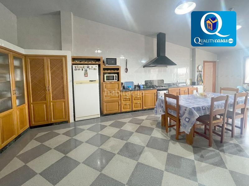 Foto bff2cc87-76d8-49d9-8b07-f224c082a26a. Chalet villa en venta en elcheelx altabix, 5 dormitorios. en Elche / Elx
