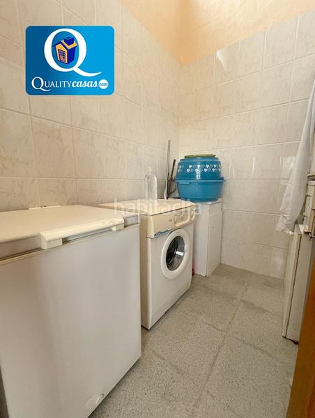 Foto ca34315b-7e84-4827-b95d-93c0b2bc6ded. Chalet villa en venta en elcheelx altabix, 5 dormitorios. en Elche / Elx