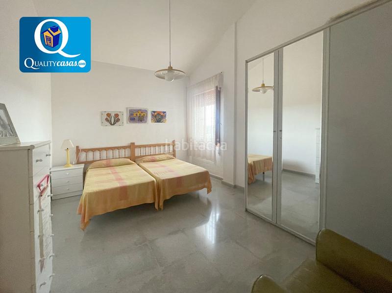 Foto ce3eae71-36be-4a71-a944-84e81820f203. Chalet villa en venta en elcheelx altabix, 5 dormitorios. en Elche / Elx