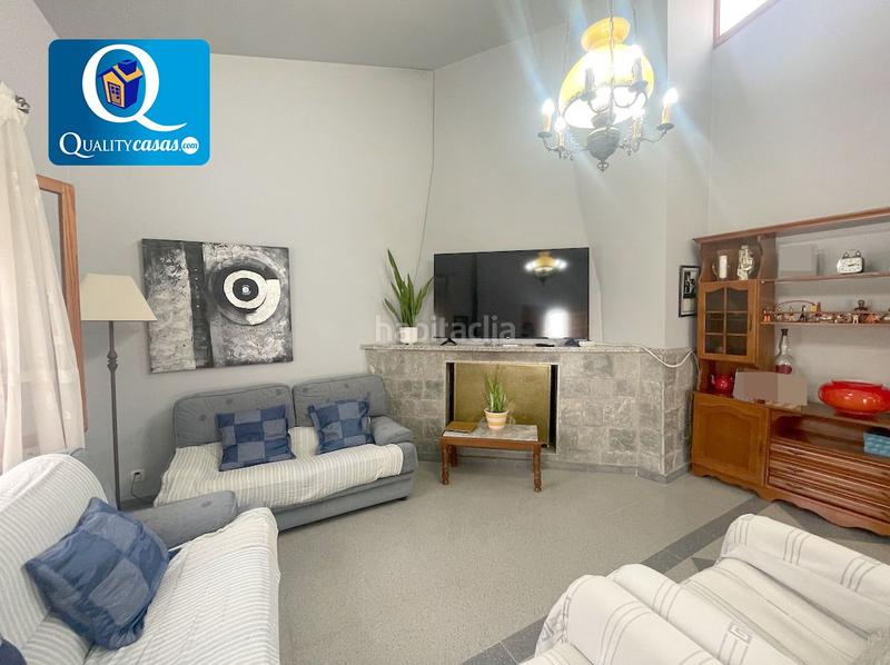 Foto e0ad13ad-9a56-4eca-9912-5996a6debfcd. Chalet villa en venta en elcheelx altabix, 5 dormitorios. en Elche / Elx